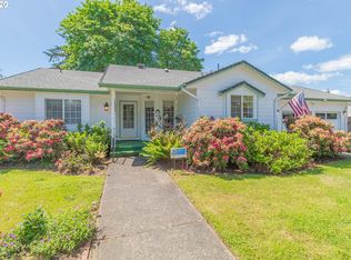 1325 W Harrison Ave, Cottage Grove, OR 97424