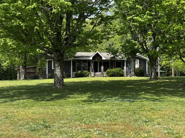 424 Buddy Rd, Burns, TN 37029