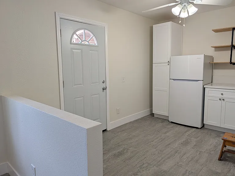 471 Robin Hill Ln #1 — Photo 3