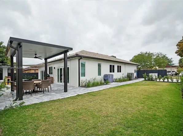 7645 SW 164th Pl, Miami, FL 33193