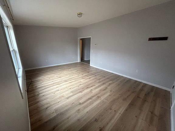 5th image of 11 Hudson St