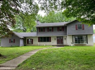 5561 Larchmont Dr, Erie, PA 16509