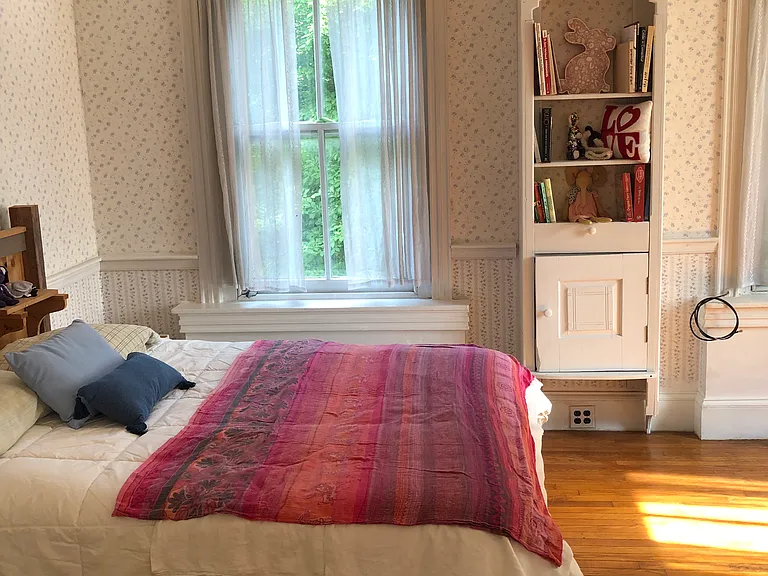 147 W Conestoga Rd — Photo 16