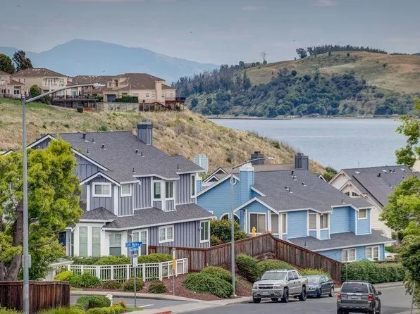 7 Cliff Walk Dr, Vallejo, CA 94591
