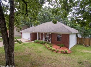 49 Summit Ridge Dr, Little Rock, AR 72211