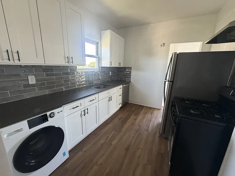 55 Ramsey Ave #3 — Photo 2