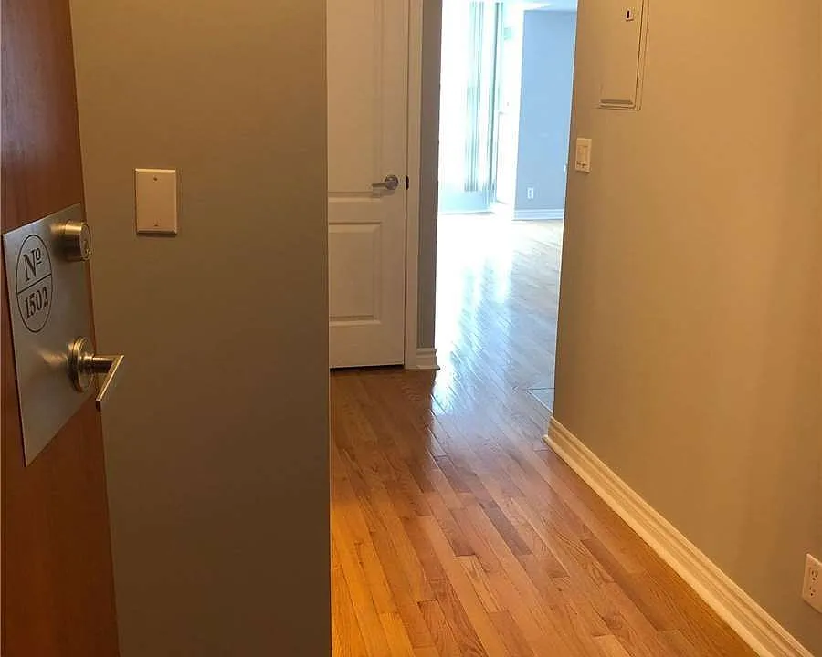 33 Elm Dr W #1502