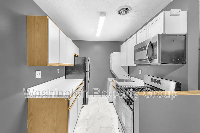 1 bed, 1.0 bath, 999 sqft, $1,199 — Photo 1