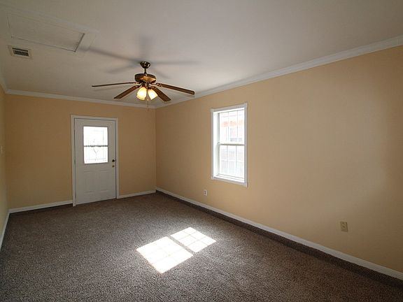 4th image of 912 W 38th St