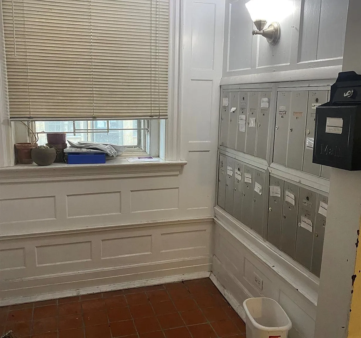 Studio, 200 sqft, $1,100 — Photo 3