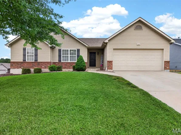 127 Liberty Grove Dr, Wentzville, MO 63385