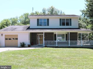 2116 Round Hill Rd, Fallston, MD 21047