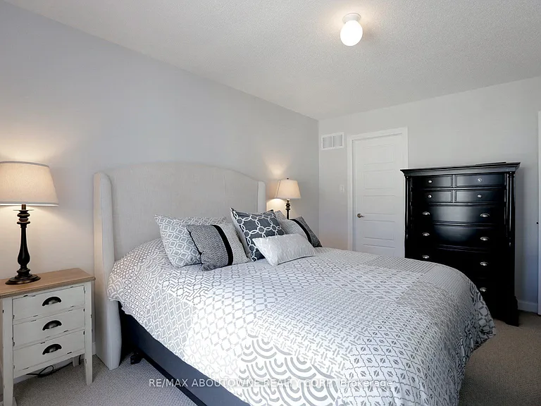 165 Hampshire Way #126 — Photo 15