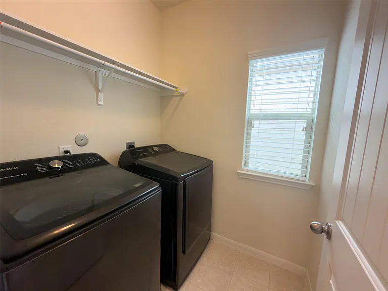 17035 Amarose Dr — Photo 26