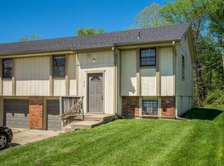 414 N Kendall Dr, Independence, MO 64056