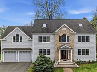 131 Range Heights Rd, Lynn, MA 01904