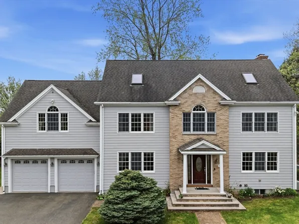131 Range Heights Rd, Lynn, MA 01904