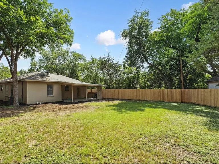 3458 Suffolk Dr — Photo 19