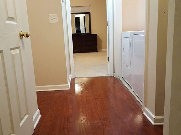 upstair hall way, LR, Ms Br