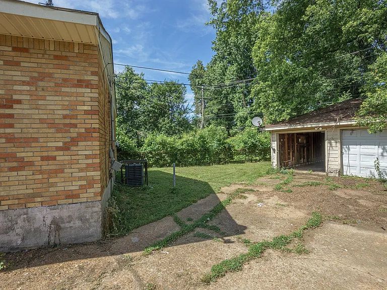 1024 Mendenhall Cv — Photo 18