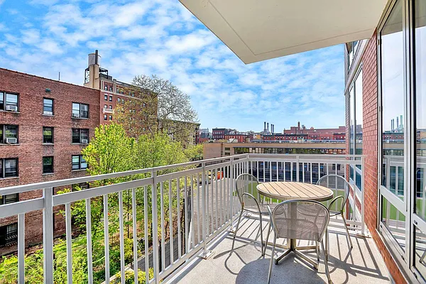 Sold by Compass | media 3