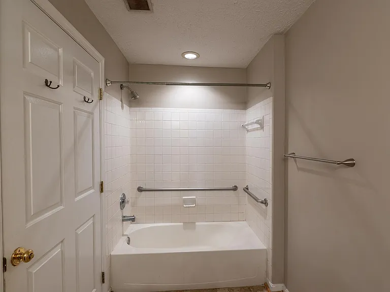 689 Winding Stream Way #101 — Photo 20