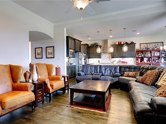 4th image of 7204 Everglade Dr