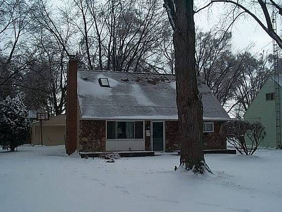 1st image of 562 Garfield Dr