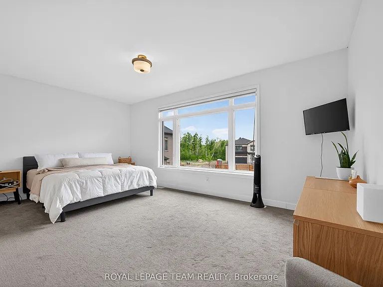 160 Highgarden Ter — Photo 30