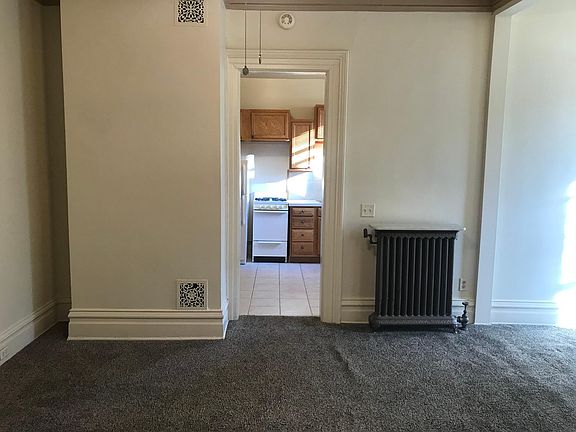 5th image of 424 Prospect Ave SE #6