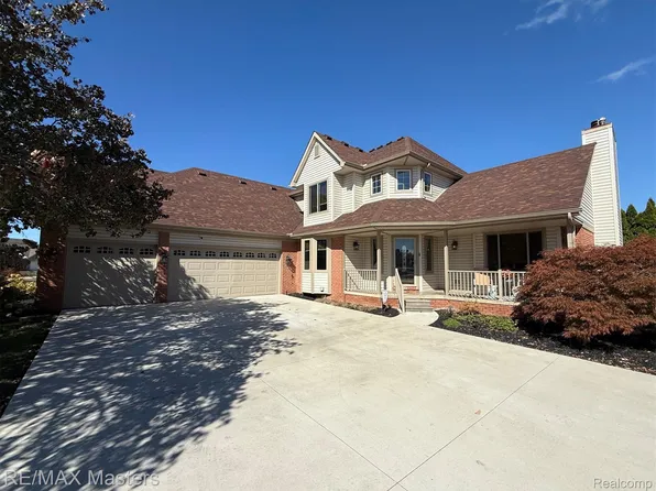 23121 Leighwood Dr, Woodhaven, MI 48183