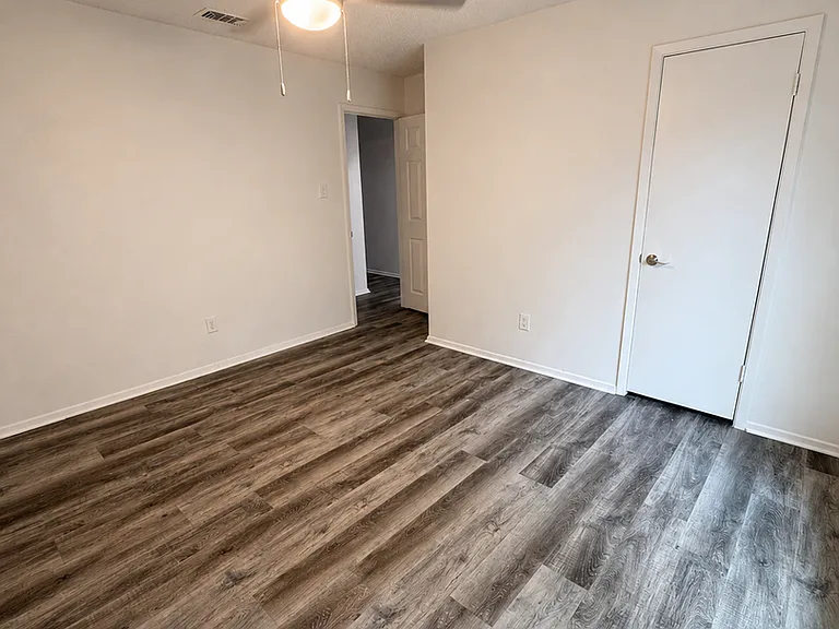 5309 Holly Trl — Photo 19