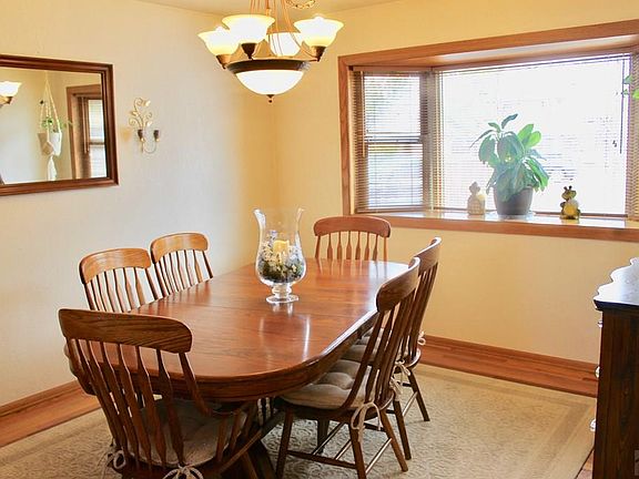 4th image of 11 Ironweed Dr