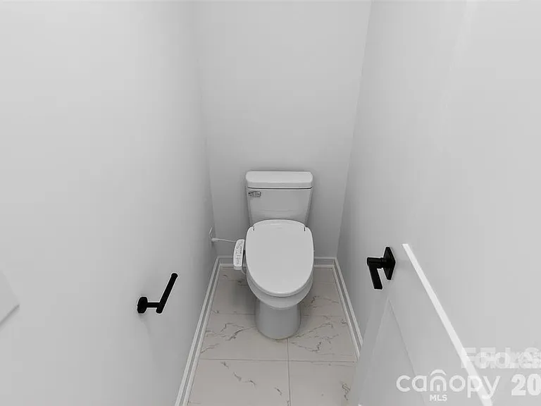 2716 Baltimore Ave — Photo 28