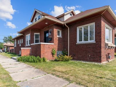 8201 S Kimbark Ave, Chicago, IL, 60619
