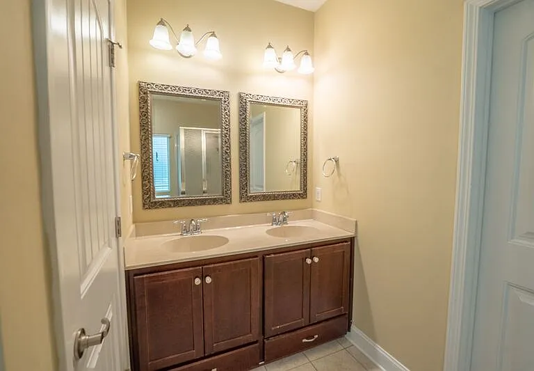 156 Cottonham Ct — Photo 20