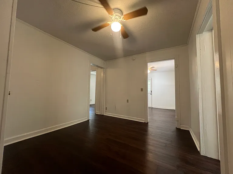 621 W Jones Ave #B — Photo 12