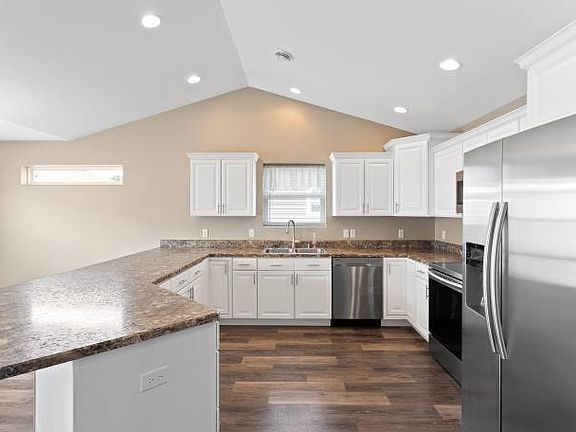 5th image of 1294 Twin Lakes Dr