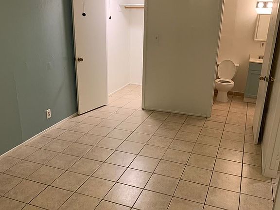 5th image of 818 Ogden St APT 06