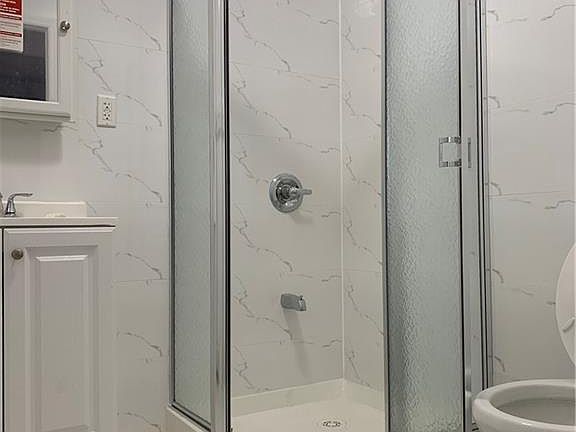5th image of 826 55th St #3F
