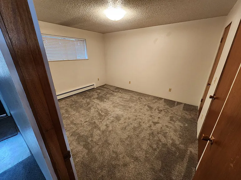 605 S Grand Ave — Photo 20