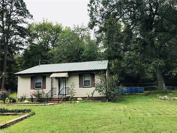 3rd image of 303 McKnight St