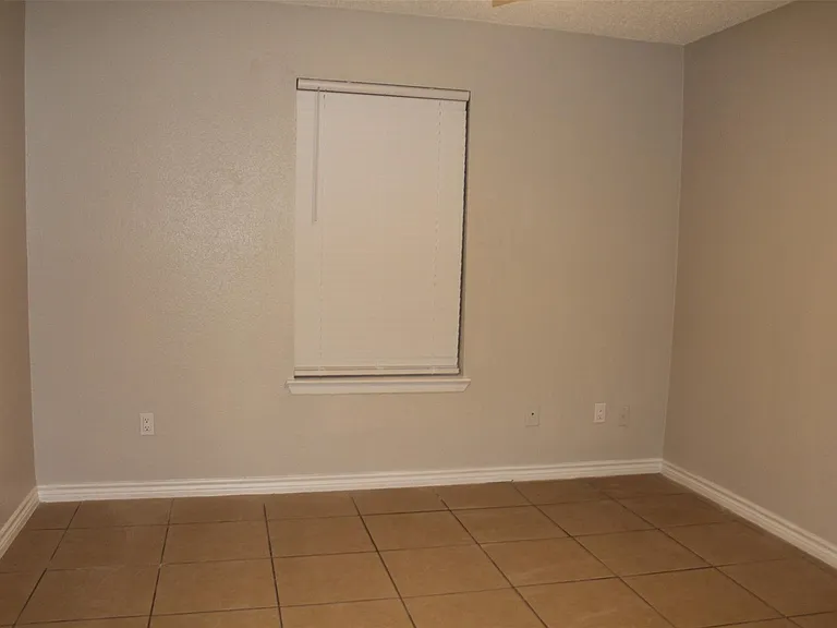 1122 Brenda Ln #A — Photo 9