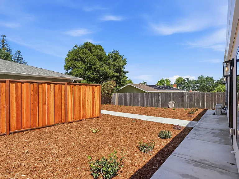 229 Steven Cir — Photo 14