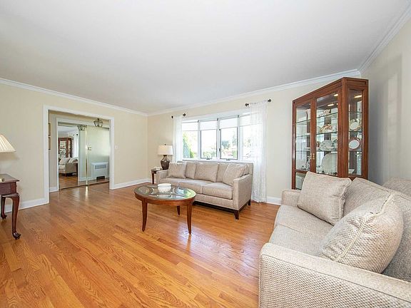 4th image of 54 McKinley Pl