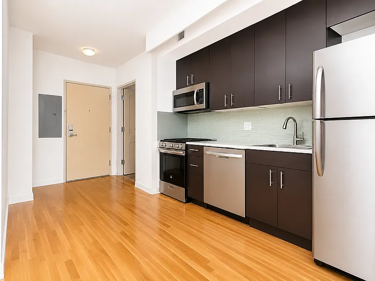 184 Noll St #2H — Photo 4