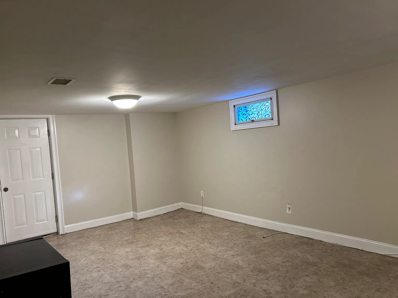 6 bed, 2202 sqft, $5,000 — Photo 3