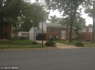 4018 Mapleton Dr, Chantilly, VA 20151