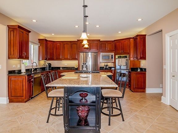 5th image of 11841 Arbor Dr