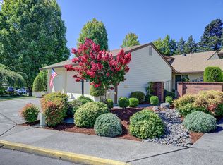 10535 SW Greenleaf Ter, Tigard, OR 97224